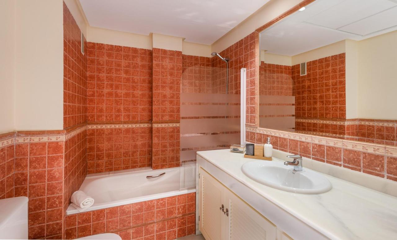 Colinas El Hacho 2320 Sea View Apartment Manilva Exterior photo